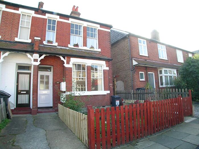 1 Bedroom Flat To Rent In Bond Road, Surbiton, KT6