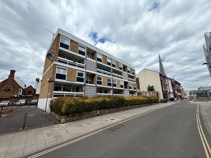 3 Bedroom Maisonette To Rent In Castle Way, Southampton, City Of Southampton, SO14