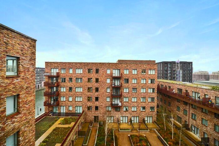 1 Bedroom Apartment To Rent In Frobisher Yard, London, E16