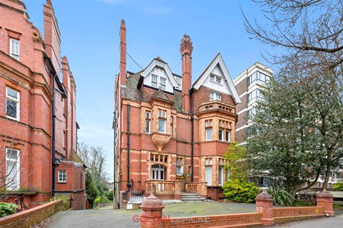 5 Bedroom Maisonette For Sale In The Drive, Hove, BN3