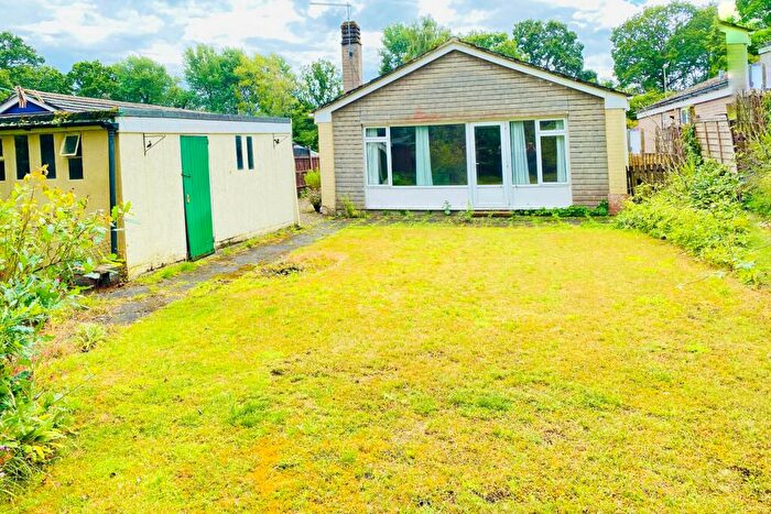 3 Bedroom Detached Bungalow For Sale In Lockwood Close, Farnborough, GU14