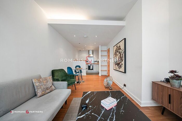1 Bedroom Flat To Rent In Bishopsgate, Liverpool Street, EC2M