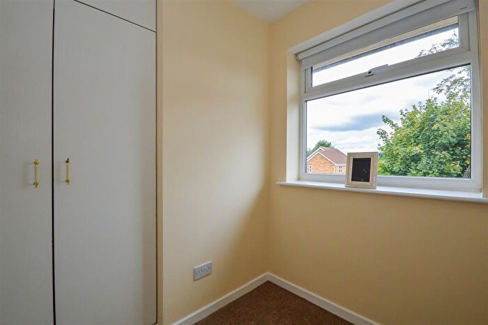 3 Bedroom Property For Sale In Greentop, New Crofton, Wakefield, WF4