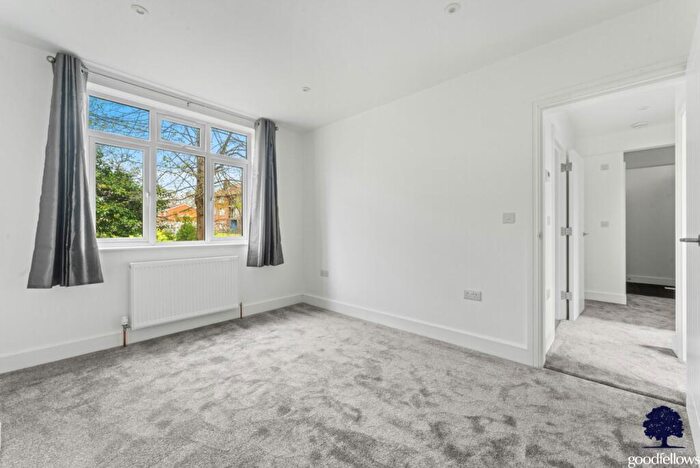2 Bedroom Apartment To Rent In Oakhill Road, Sutton, Surrey, SM1