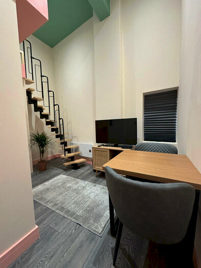 Studio To Rent In Burma Road, N16