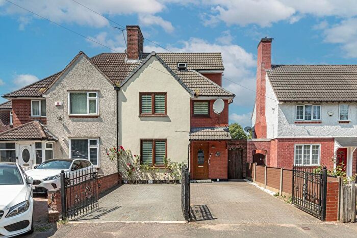 5 Bedroom Semi Detached House For Sale In Narborough Road, Leicester, Leicestershire, LE3
