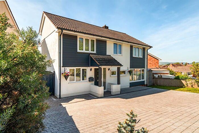 4 Bedroom Detached House For Sale In Parkfield Crescent, Taunton, TA1