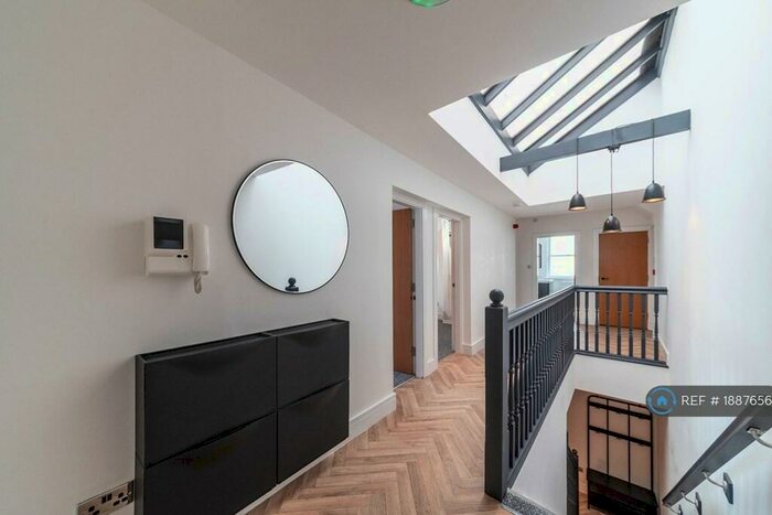 3 Bedroom Penthouse To Rent In Upper Parliment Street, Nottingham, NG1