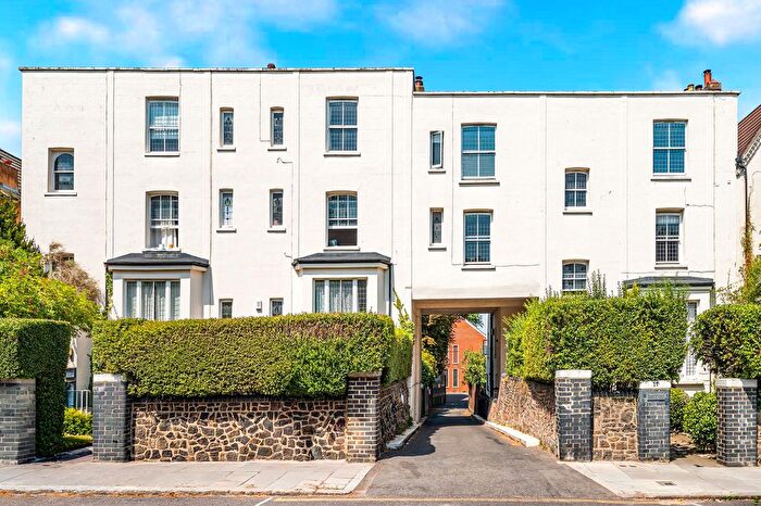 3 Bedroom Flat For Sale In Harcourt House, Haringey Park, N8