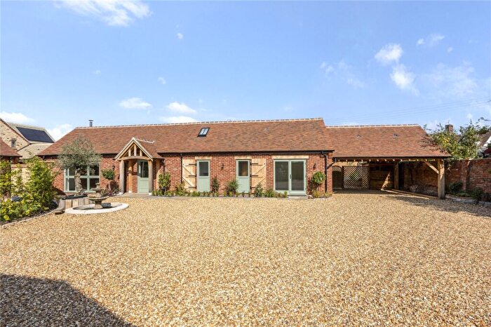 3 Bedroom Bungalow For Sale In Henneys Old Farmyard, Back Lane, Lower Quinton, Stratford Upon Avon, CV37
