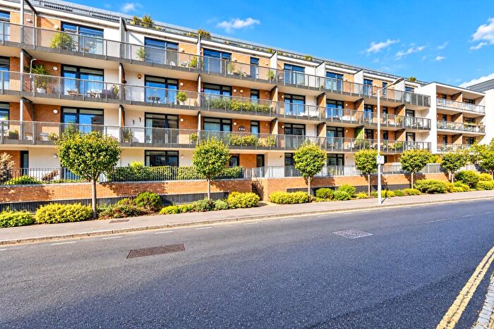 2 Bedroom Flat For Sale In Hopetoun Street, Edinburgh, EH7