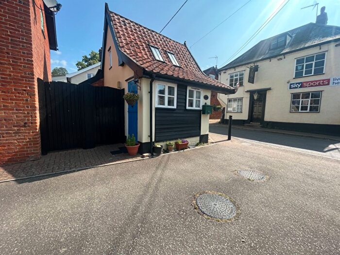 2 Bedroom Detached House For Sale In The Street, Dickleburgh, Diss, IP21