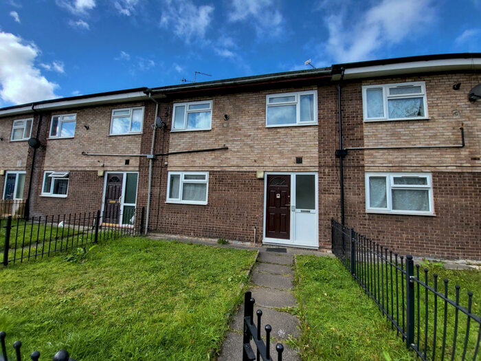 4 Bedroom Terraced House To Rent In Lingmoor Walk, Hulme, Manchester., M15