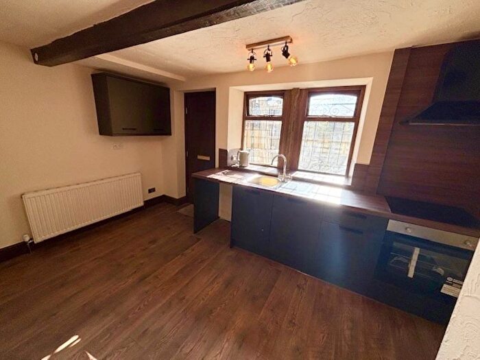1 Bedroom Cottage To Rent In Moor End Road, Lockwood, Huddersfield, HD4