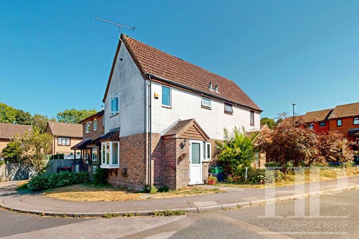 1 Bedroom End Of Terrace House To Rent In Leybourne Close, Crawley, RH11
