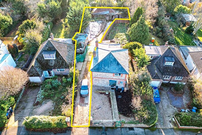 Park Home For Sale In Marlpit Lane, Coulsdon, CR5