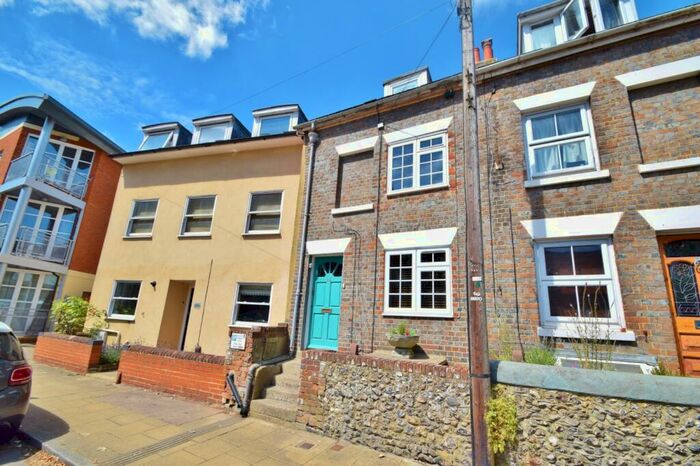 4 Bedroom Terraced House To Rent In Winchester City Centre, SO23