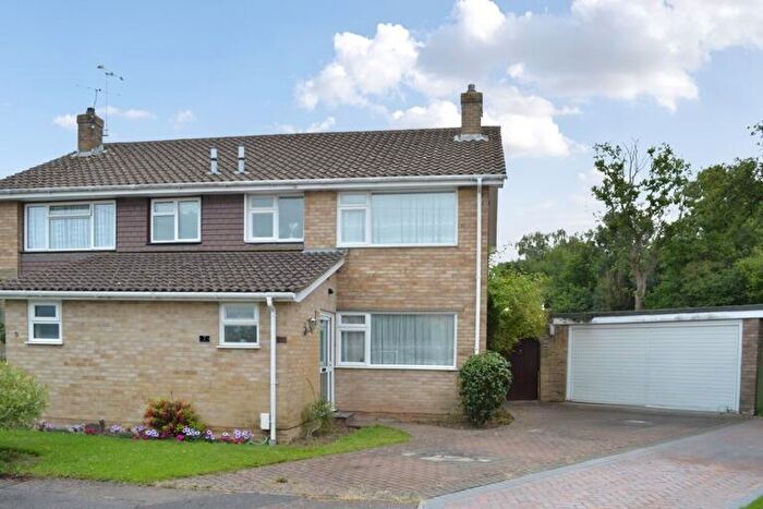 3 Bedroom House For Sale In Jasmine Close, Redhill, RH1