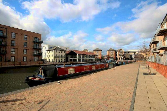 1 Bedroom Apartment To Rent In Cressy Quay, Chelmsford, CM2