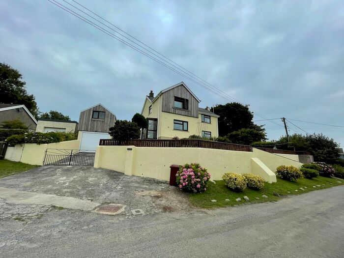 4 Bedroom Detached House For Sale In Reynalton, Kilgetty, SA68