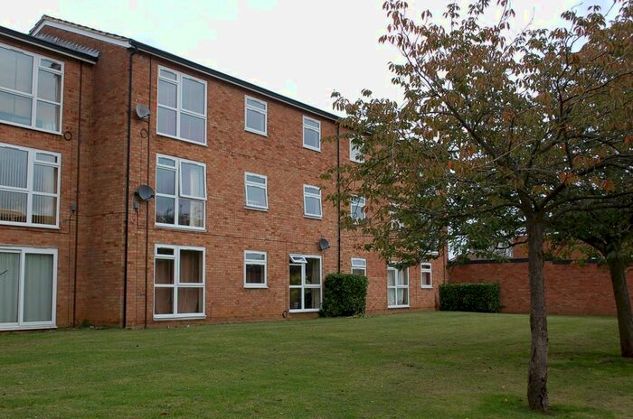 2 Bedroom Flat To Rent In Claycroft, Welwyn Garden City, AL7