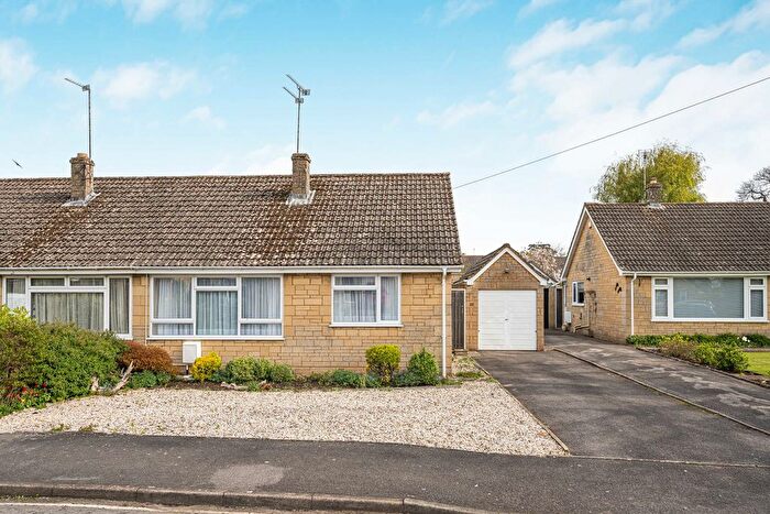 2 Bedroom Bungalow For Sale In Close Gardens, Tetbury, Gloucestershire, GL8