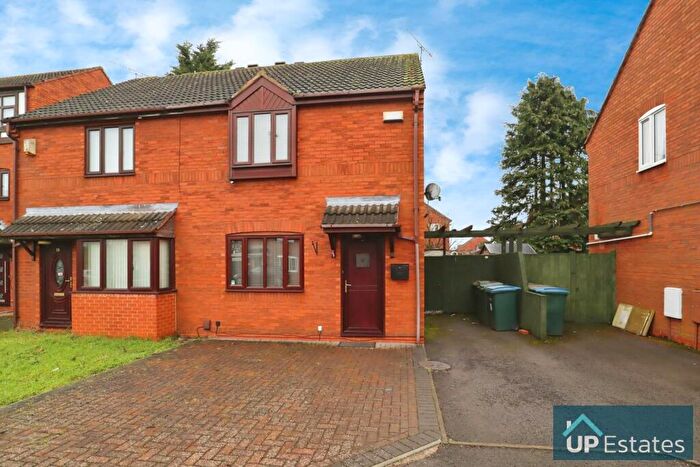 3 Bedroom Semi-Detached House To Rent In Celandine Road, Coventry, CV2