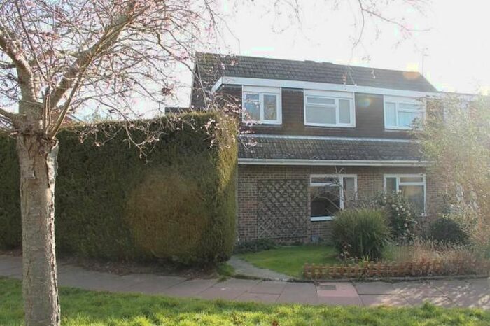3 Bedroom Semi-Detached House To Rent In Avalon Way, Worthing, BN13