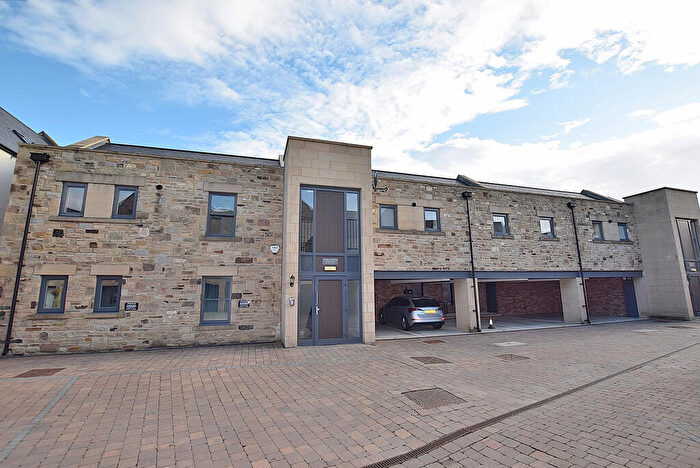 2 Bedroom Flat For Sale In Richemont Close, Richmond, DL10