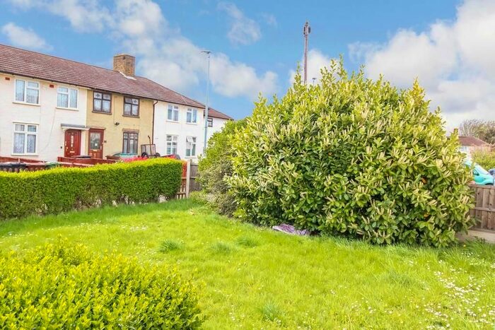 1 Bedroom Flat To Rent In Rugby Gardens, Dagenham, RM9