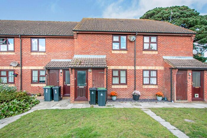 1 Bedroom Flat To Rent In Dennistoun Avenue, Christchurch, BH23