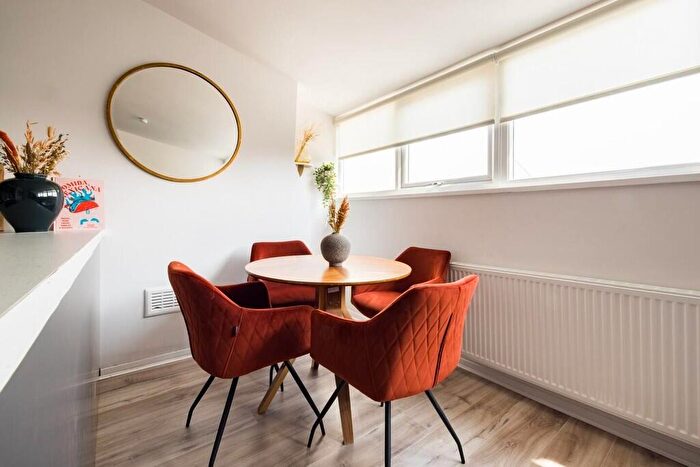 1 Bedroom Apartment For Sale In West End Lane, West Hampstead, NW6