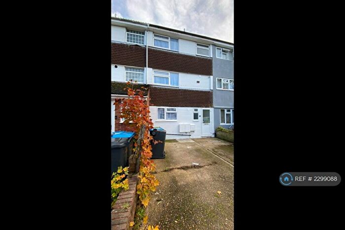 4 Bedroom Terraced House To Rent In The Glen, Hemel Hempstead, HP2