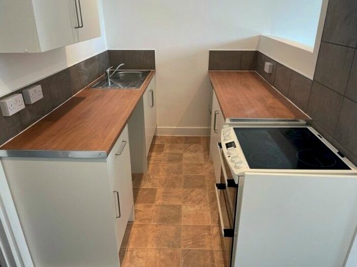 1 Bedroom Flat To Rent In Truro Road, St Austell, PL25