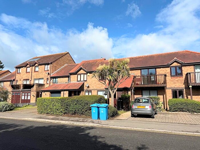 2 Bedroom Flat To Rent In Catalina Drive, Poole, BH15