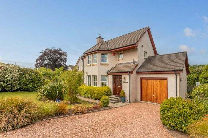 3 Bedroom Detached House For Sale In Newburgh Road, Abernethy, Perth, PH2