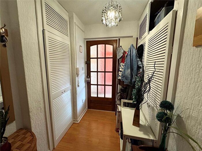 1 Bedroom Flat For Sale In Meon Grove, Birmingham, West Midlands, B33