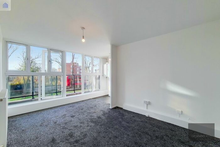 1 Bedroom Flat To Rent In Oakwood Drive, London SE19