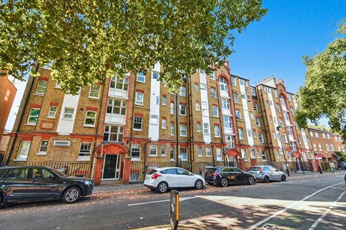 1 Bedroom Flat For Sale In Dewsbury Court, Chiswick, W4