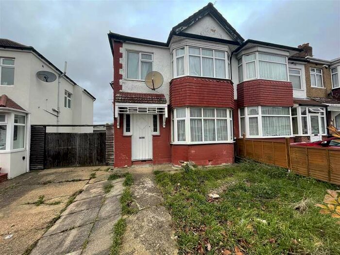 3 Bedroom Semi-Detached House To Rent In Tiverton Road, Edgware, HA8