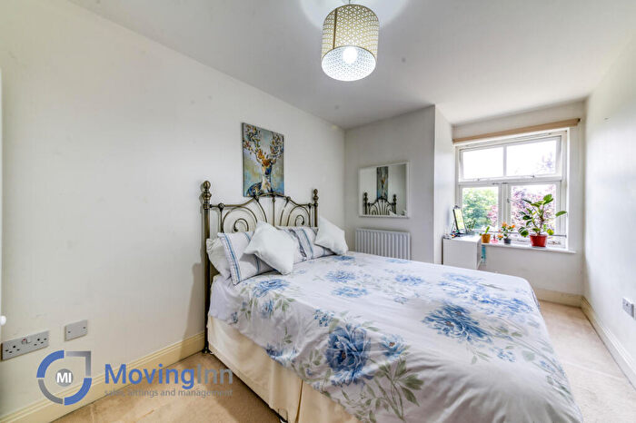 2 Bedroom Apartment For Sale In Ashman Court, Pampisford Road, South Croydon, Surrey, CR2