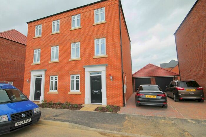 4 Bedroom Private Hall To Rent In Sunningdale, Durham, DH1