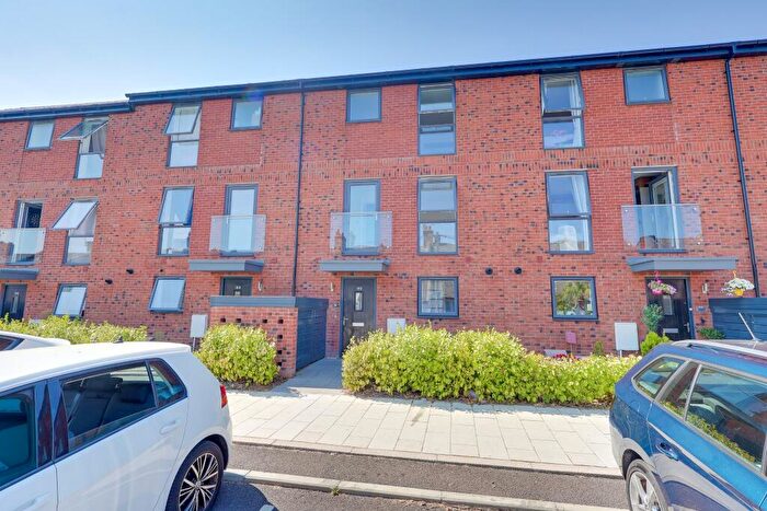 4 Bedroom Town House For Sale In Victoria Road, Woolston, SO19