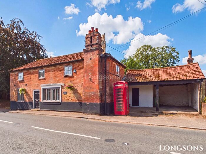 3 Bedroom Cottage For Sale In Dereham Road, Garvestone, NR9