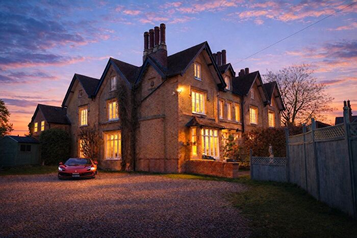 7 Bedroom Town House For Sale In Victoria Spa Lodge, Stratford-Upon-Avon, House Amp; Annex, CV37