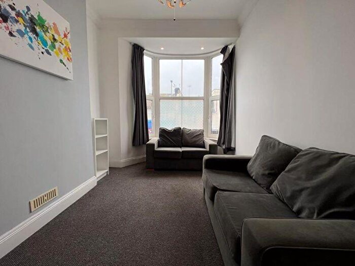 4 Bedroom Flat To Rent In Lewes Road, Brighton, BN2