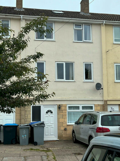 4 Bedroom Terraced House To Rent In Evans Road, OX29