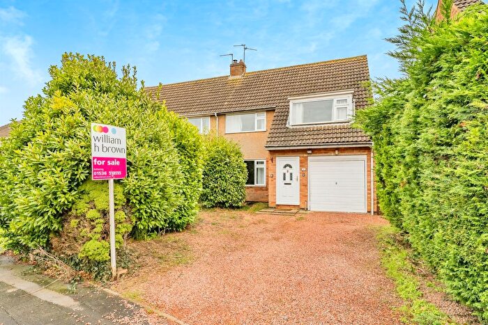 3 Bedroom Semi-Detached House For Sale In St. Saviours Road, Kettering, NN15