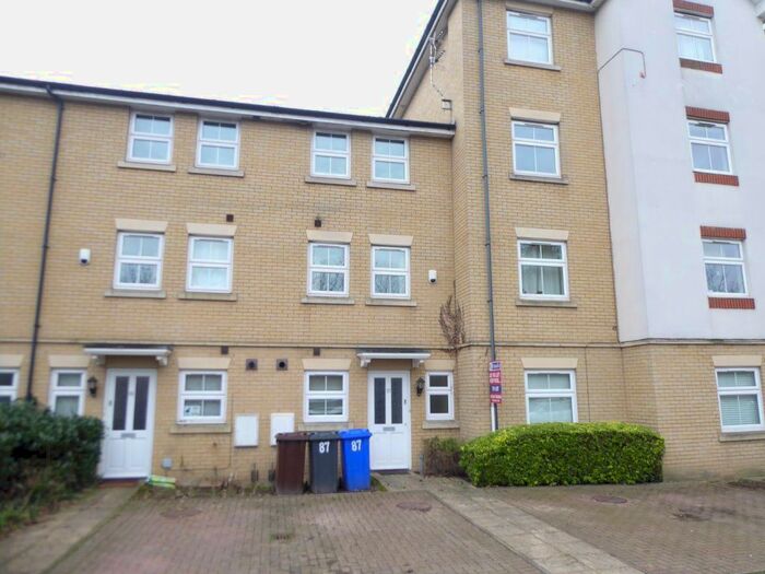 4 Bedroom Town House To Rent In Maltings Way, Bury St. Edmunds IP32