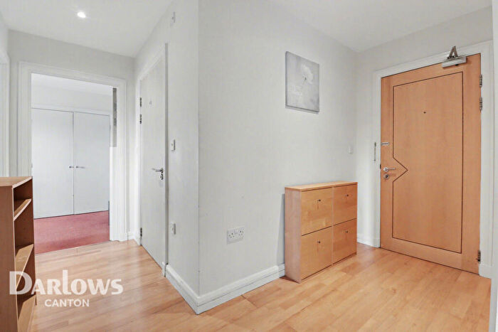 2 Bedroom Apartment For Sale In Churchill Way, Cardiff, CF10